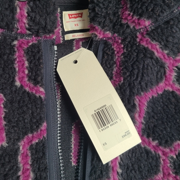NWT Levis Fleece Quarter Zip Pullover - Picture 4 of 6